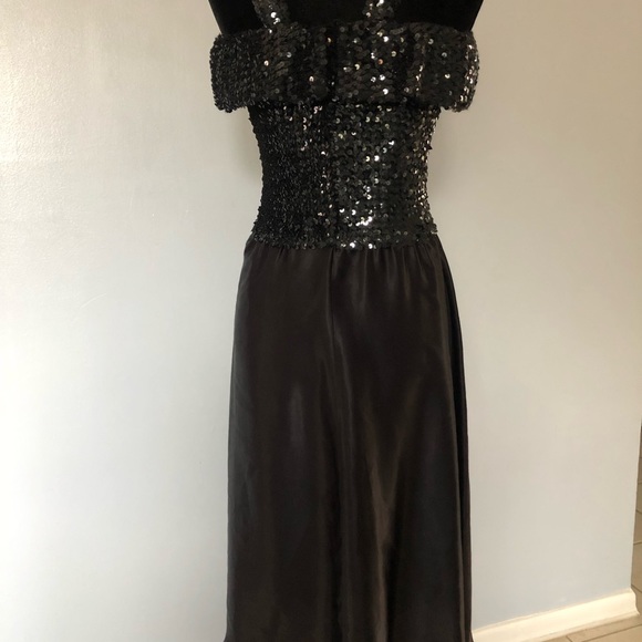 Dress - Picture 8 of 14